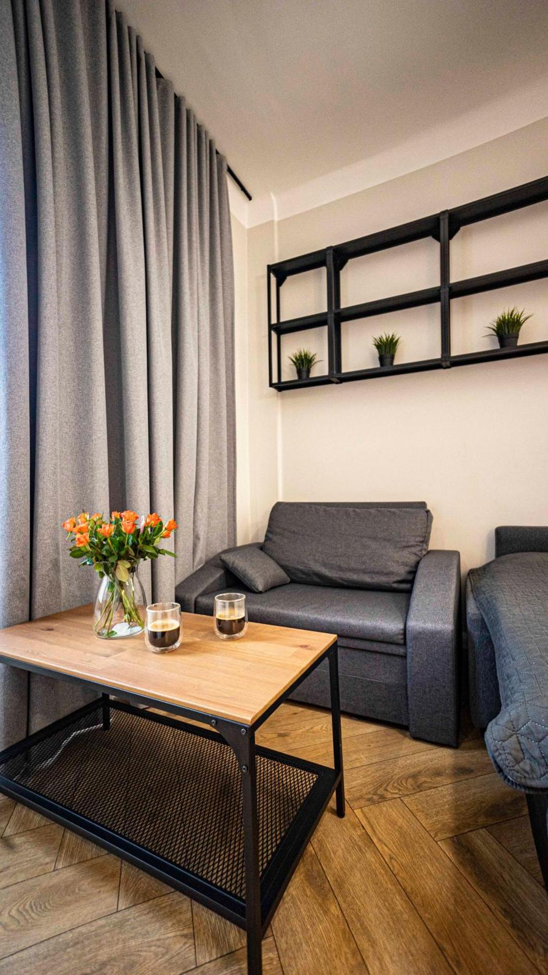 Apartament W Centrum Warszawy - Dworzec Centralny Warsaw Luaran gambar